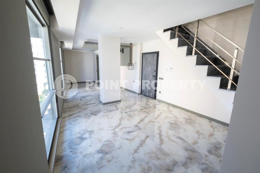 Spacious two-level apartment with high-quality finishing, 150 meters from the luxurious Cleopatra Beach-id-6142-photo-4