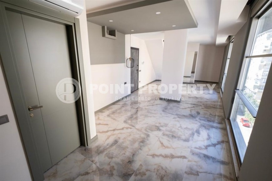 Spacious two-level apartment with high-quality finishing, 150 meters from the luxurious Cleopatra Beach-id-6142-photo-5