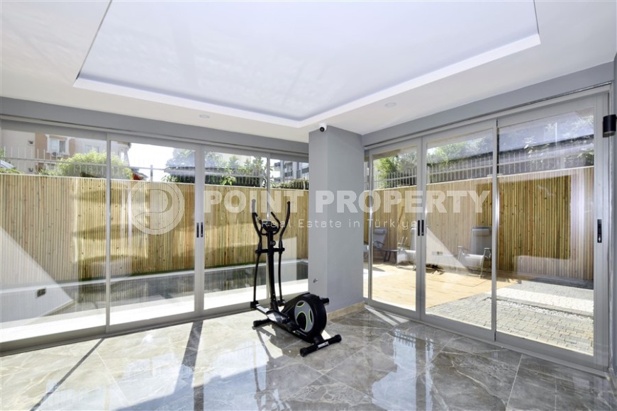 Spacious two-level apartment with high-quality finishing, 150 meters from the luxurious Cleopatra Beach-id-6142-photo-12