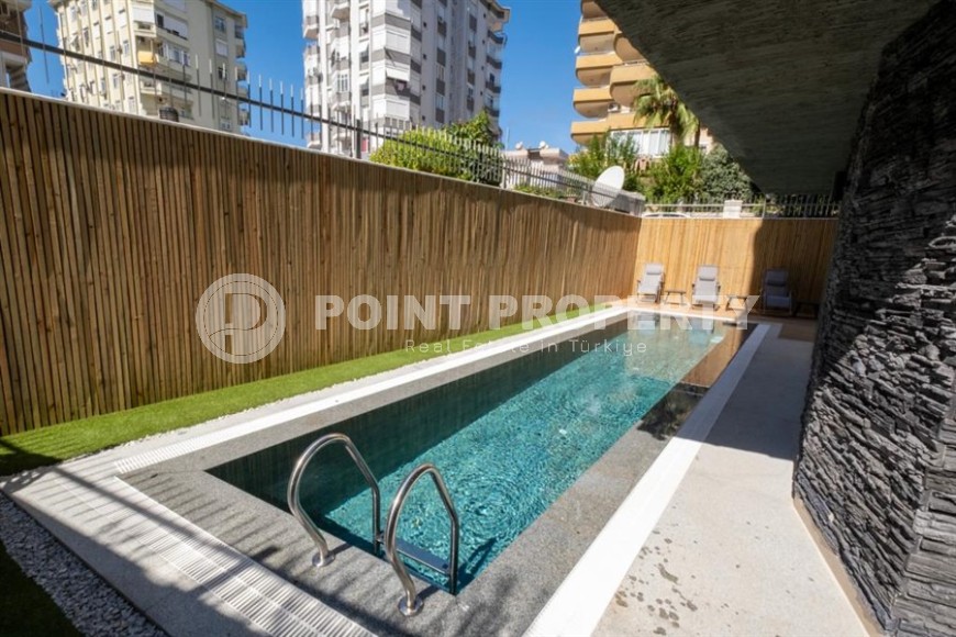 Spacious two-level apartment with high-quality finishing, 150 meters from the luxurious Cleopatra Beach-id-6142-photo-14