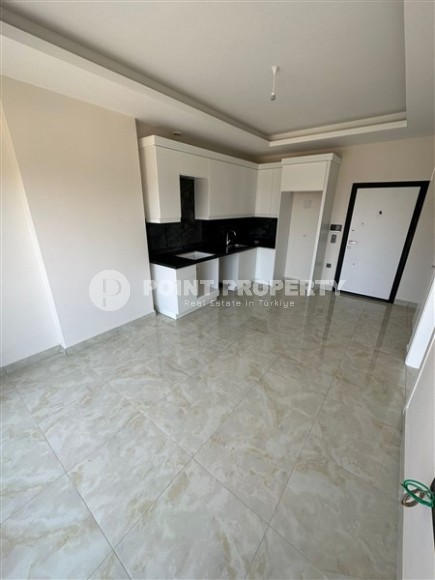 Small new apartment on the 5th floor, in a modern residential complex, commissioned in August 2023-id-6143-photo-2