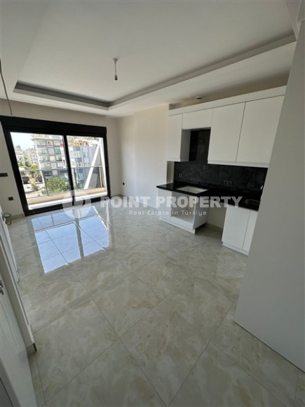 Small new apartment on the 5th floor, in a modern residential complex, commissioned in August 2023-id-6143-photo-3