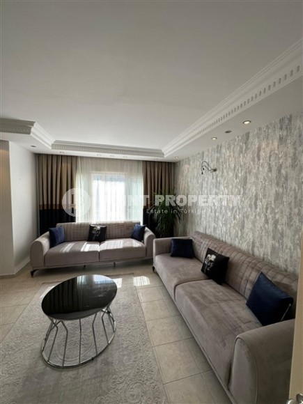 Bright, spacious apartment 2+1, on an area of 115 m2, in the center of a picturesque, cozy area of Alanya - Oba-id-6147-photo-1