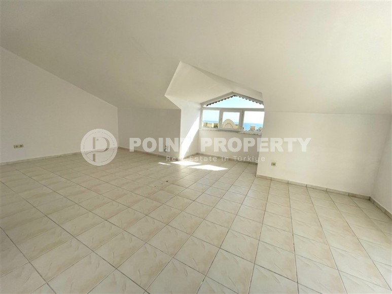 Большая двухуровневая квартира на 5-м этаже с мансардой, в 200 метрах от моря-id-6153-фото-6