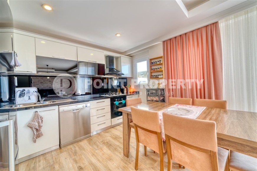 Comfortable, cozy apartment 3+1, on an area of 190 m2, in the popular area of Alanya - Oba-id-6154-photo-5