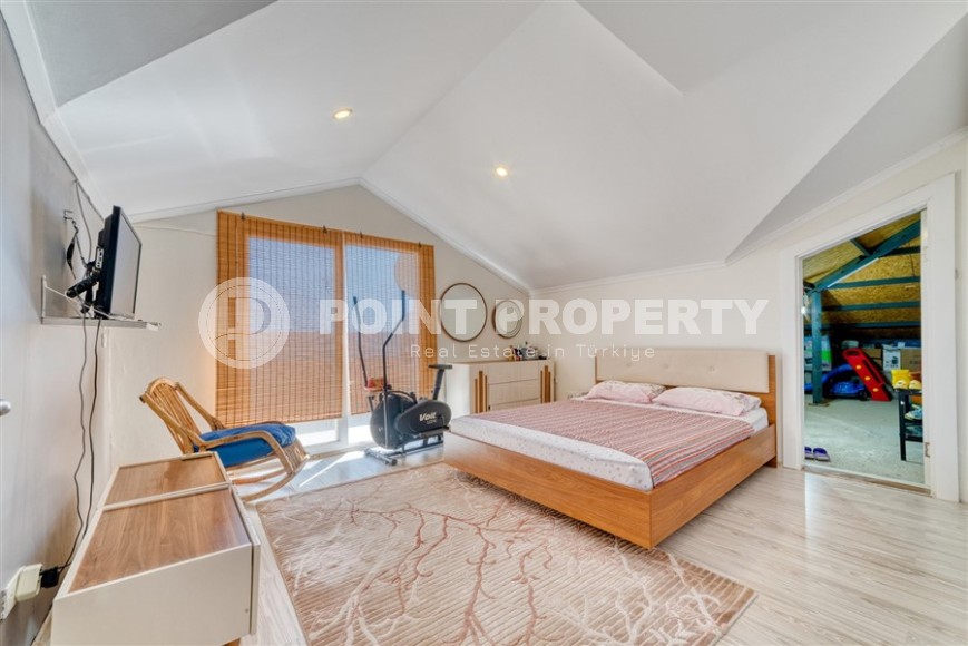 Comfortable, cozy apartment 3+1, on an area of 190 m2, in the popular area of Alanya - Oba-id-6154-photo-8