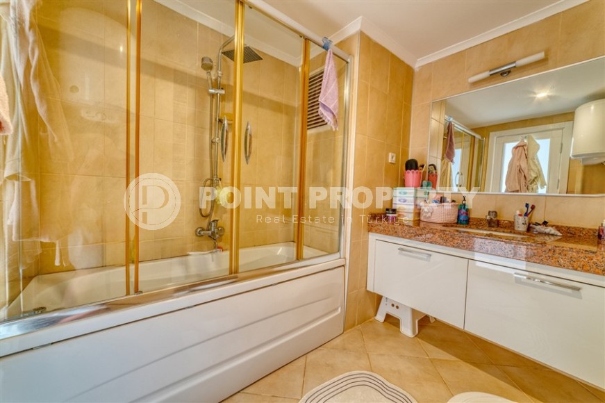 Comfortable, cozy apartment 3+1, on an area of 190 m2, in the popular area of Alanya - Oba-id-6154-photo-15