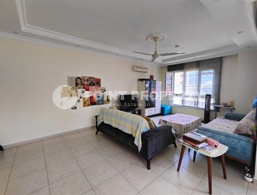 Меблированная квартира с двумя спальными комнатами, в центре спокойного района Аланьи - Тосмур-id-6155-фото-2