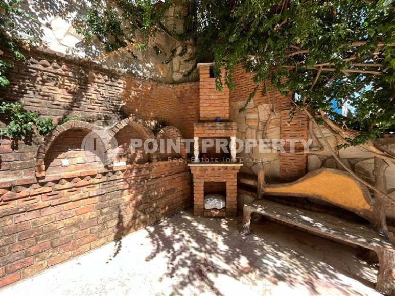 Квартира с современным дизайном, стильной мебелью и бытовой техникой, в самом центре Аланьи-id-6157-фото-15