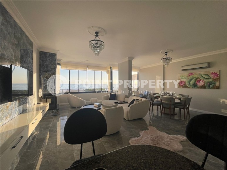 Apartment 2+1 on the Mediterranean coast in the center of Tosmur.-id-4199-photo-3