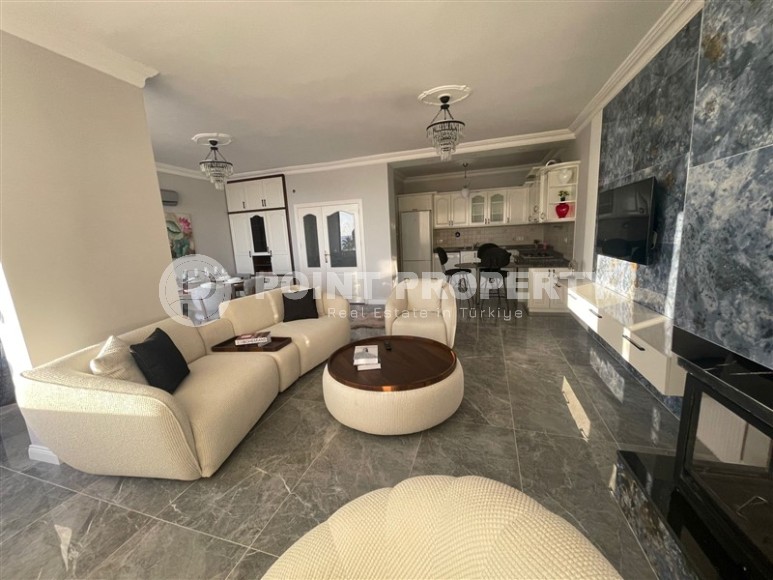 Apartment 2+1 on the Mediterranean coast in the center of Tosmur.-id-4199-photo-4