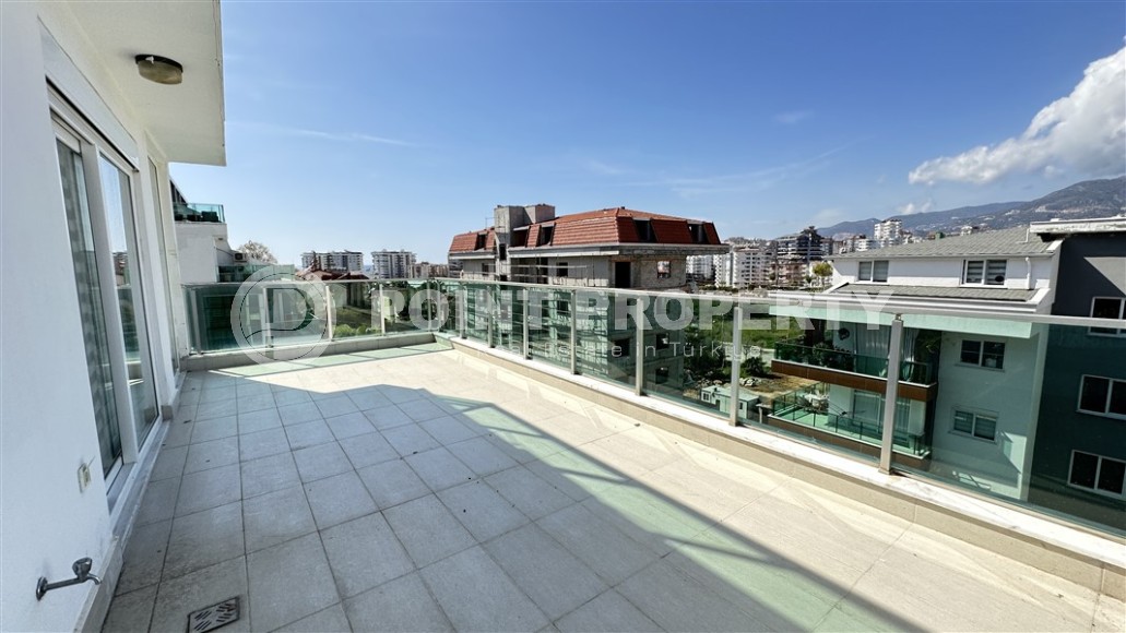 Светлая, просторная квартира с одной спальней, в 500 метрах от моря-id-6179-фото-9