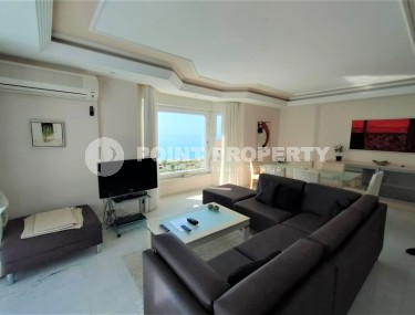 Современная квартира с мебелью и бытовой техникой, на первой линии от моря, в центре района Тосмур-id-6182-фото-2