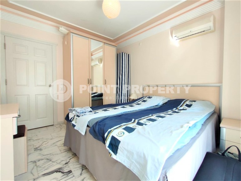 Современная квартира с мебелью и бытовой техникой, на первой линии от моря, в центре района Тосмур-id-6182-фото-6