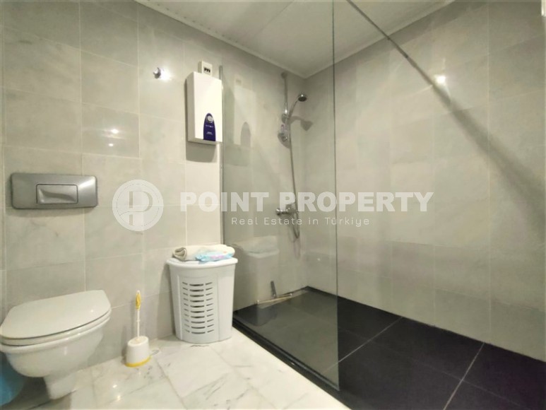 Современная квартира с мебелью и бытовой техникой, на первой линии от моря, в центре района Тосмур-id-6182-фото-7