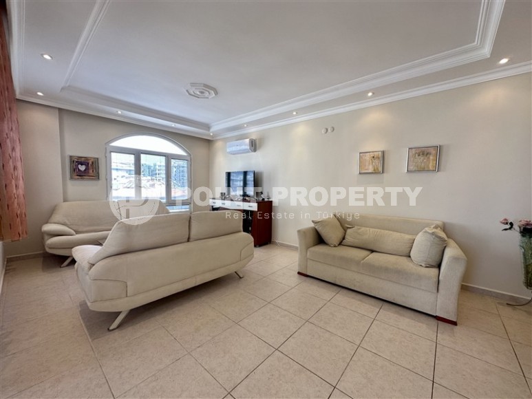 Светлая, универсальная квартира 2+1, на площади 110 м2, на 2-м этаже, в центре района Тосмур-id-6185-фото-2