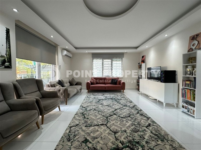 Комфортабельная, уютная квартира с двумя спальными комнатами, в 150 метрах от пляжа и набережной-id-6188-фото-2