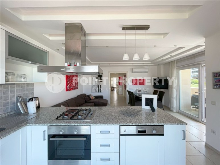 Современная, светлая квартира в комфортабельном жилом комплексе, в 1200 метрах от пляжа-id-6190-фото-3