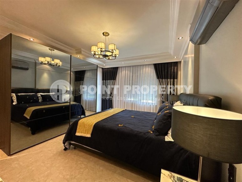 Меблированная трёхкомнатная квартира в центре Аланьи, 200 метров от городских объектов-id-3610-фото-8