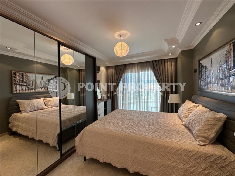 Меблированная трёхкомнатная квартира в центре Аланьи, 200 метров от городских объектов-id-3610-фото-9