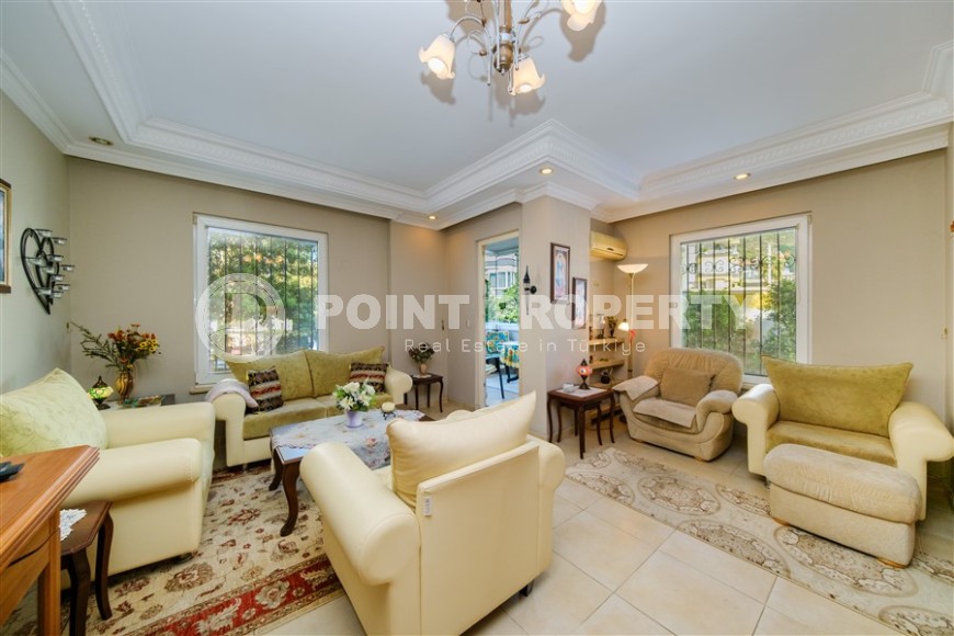 Bright, comfortable apartment with two bedrooms, 800 meters from the sea, in the center of Alanya-id-6211-photo-2