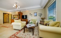 Bright, comfortable apartment with two bedrooms, 800 meters from the sea, in the center of Alanya-id-6211-photo-3