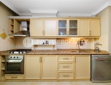 Светлая, уютная квартира с двумя спальными комнатами, в 800 метрах от моря, в центре Аланьи-id-6211-фото-5