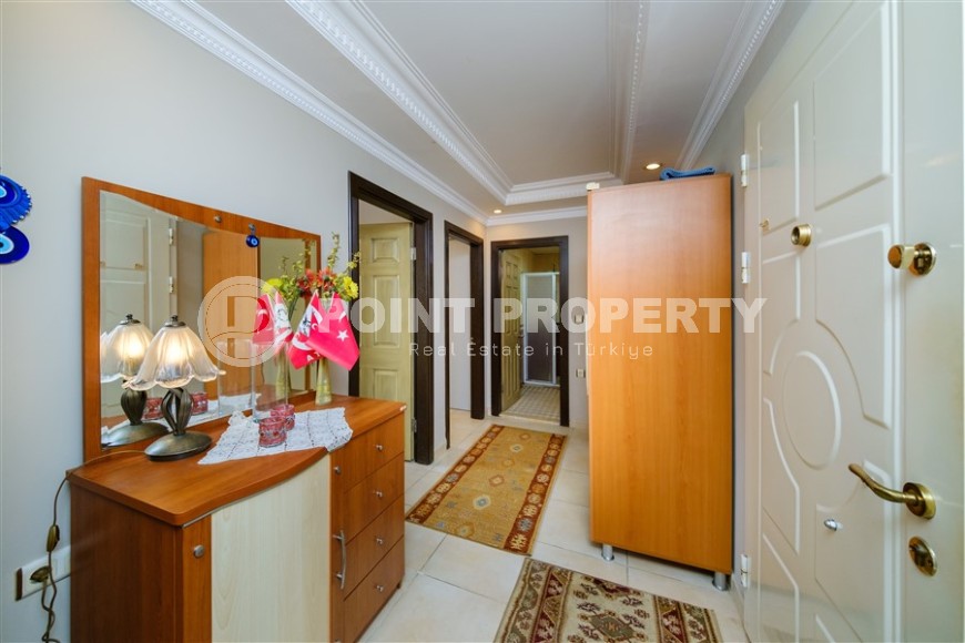 Bright, comfortable apartment with two bedrooms, 800 meters from the sea, in the center of Alanya-id-6211-photo-8