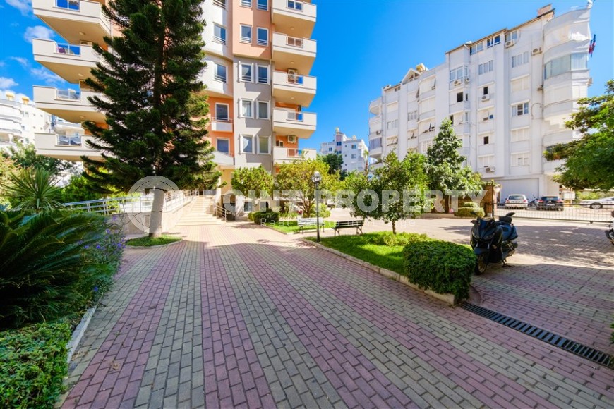 Bright, comfortable apartment with two bedrooms, 800 meters from the sea, in the center of Alanya-id-6211-photo-16