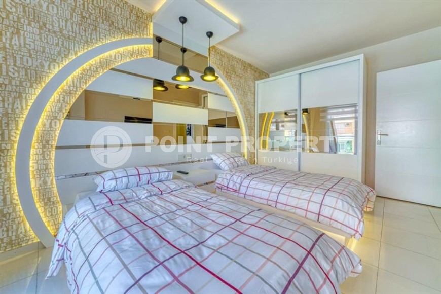 Stylish, bright apartment with designer renovation, in the center of the modern area of Alanya - Mahmutlar-id-6213-photo-5