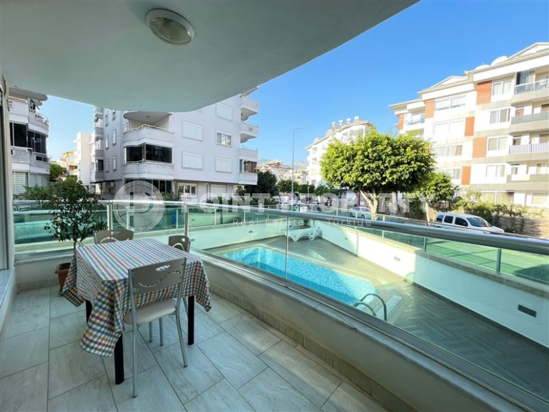 Благоустроенная квартира с мебелью и бытовой техникой, в 250 метрах от моря-id-6215-фото-10