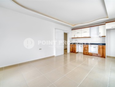 Bright, spacious apartment with a fine finish, on the 4th floor in a residential complex built in 2014-id-6217-photo-2