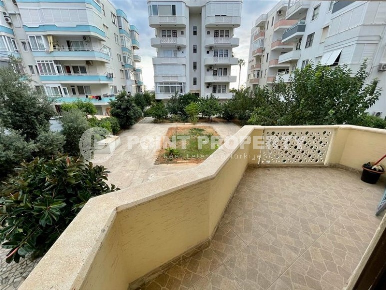 Небольшая меблированная квартира 1+1, в 50 метрах от моря, в центре района Тосмур-id-6222-фото-9