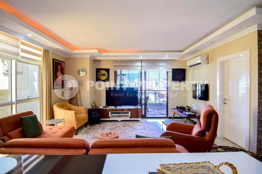 Атмосферная двухуровневая квартира 3+1, на площади 170 м2, в центре престижного района Аланьи - Кестель-id-6233-фото-2