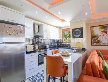 Атмосферная двухуровневая квартира 3+1, на площади 170 м2, в центре престижного района Аланьи - Кестель-id-6233-фото-4