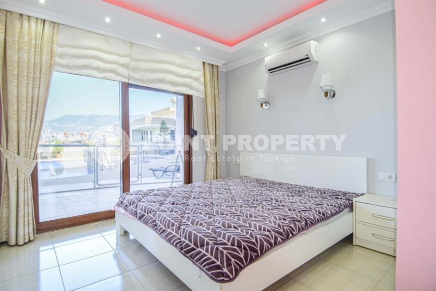 Атмосферная двухуровневая квартира 3+1, на площади 170 м2, в центре престижного района Аланьи - Кестель-id-6233-фото-6