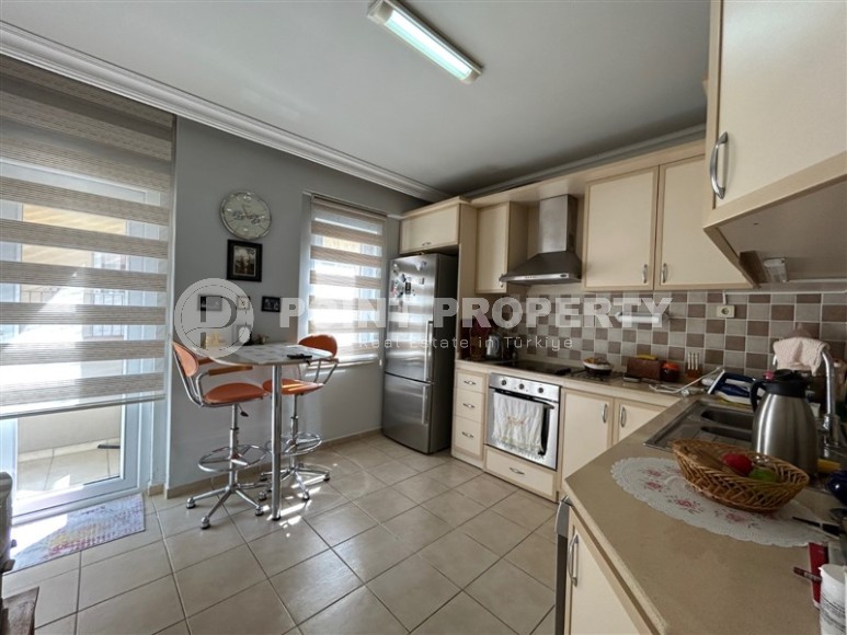 Панорамная квартира с видом на горы, на 4-м этаже в доме 2007 года постройки-id-6246-фото-4