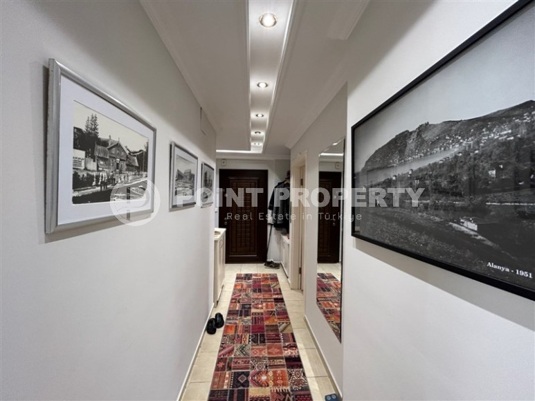 Панорамная квартира с видом на горы, на 4-м этаже в доме 2007 года постройки-id-6246-фото-10