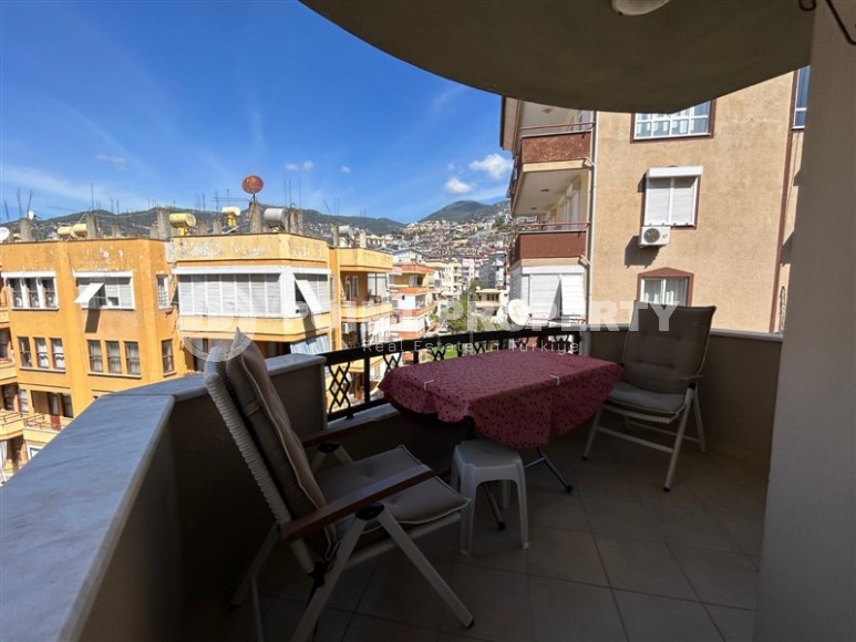 Панорамная квартира с видом на горы, на 4-м этаже в доме 2007 года постройки-id-6246-фото-12