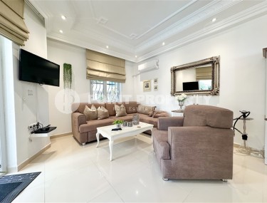 Комфортабельная квартира  с мебелью и бытовой техникой, в 550 метрах от пляжа, в центре Аланьи-id-6250-фото-3