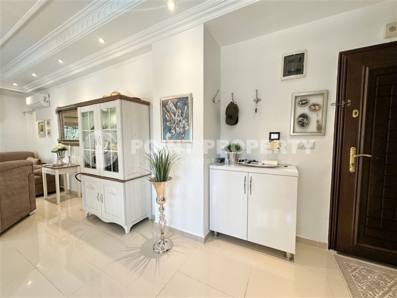 Comfortable apartment with furniture and household appliances, 550 meters from the beach, in the center of Alanya-id-6250-photo-4