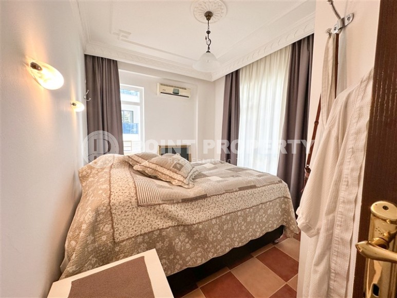 Comfortable apartment with furniture and household appliances, 550 meters from the beach, in the center of Alanya-id-6250-photo-7