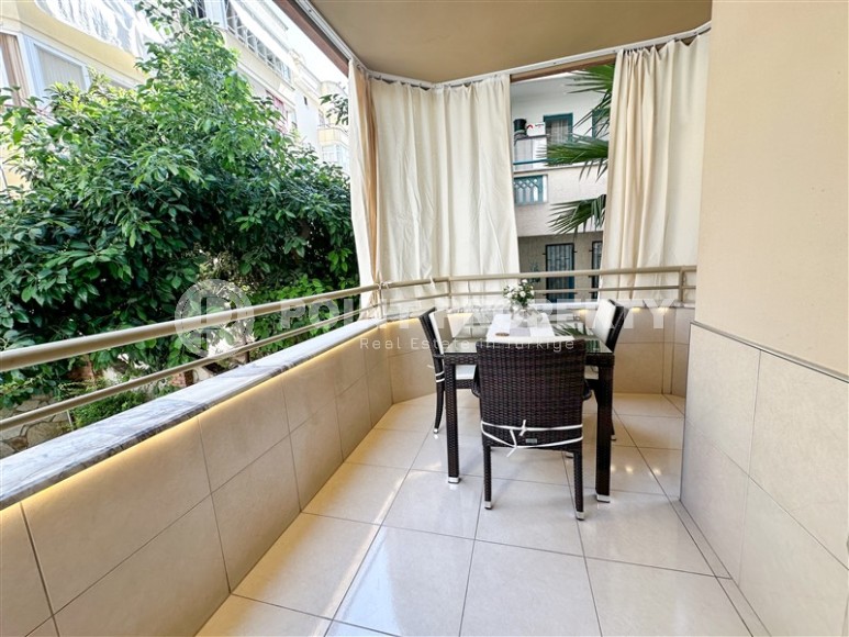 Comfortable apartment with furniture and household appliances, 550 meters from the beach, in the center of Alanya-id-6250-photo-11