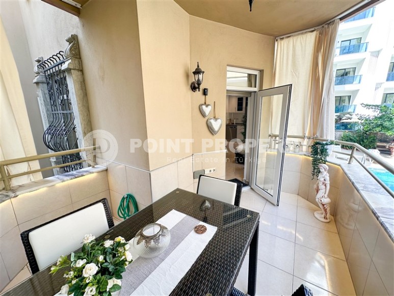 Comfortable apartment with furniture and household appliances, 550 meters from the beach, in the center of Alanya-id-6250-photo-12