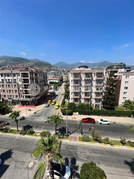 Small comfortable apartment 250 meters from the luxurious Cleopatra Beach, in the center of Alanya-id-6251-photo-12