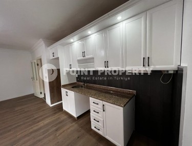 Квартира с качественной чистовой отделкой, на 2-м этаже в доме 2013 года постройки-id-6253-фото-2