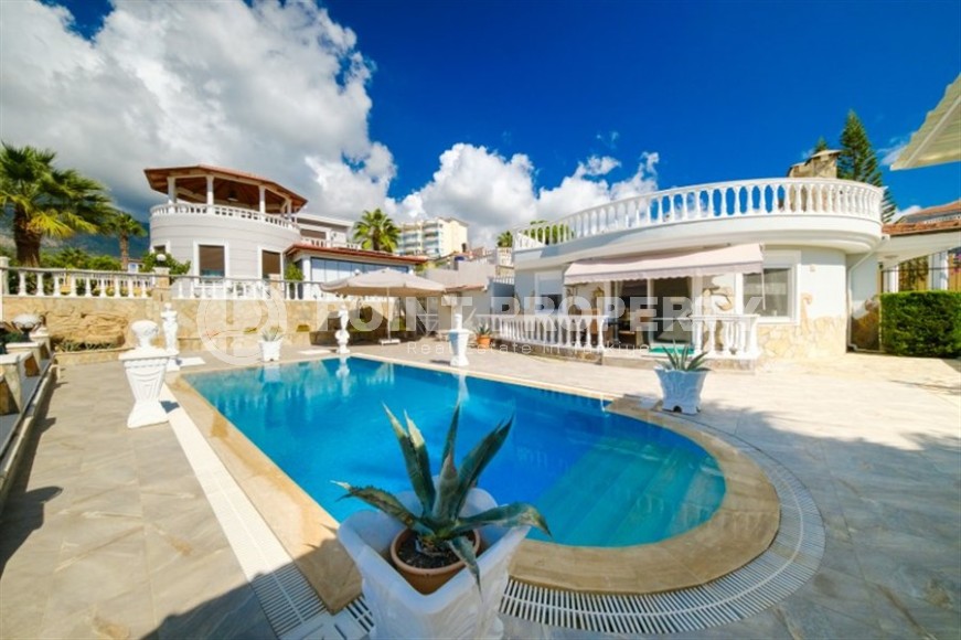 One-storey villa with a swimming pool, garden, and spacious roof terrace, in the modern area of Alanya - Mahmutlar-id-6258-photo-20