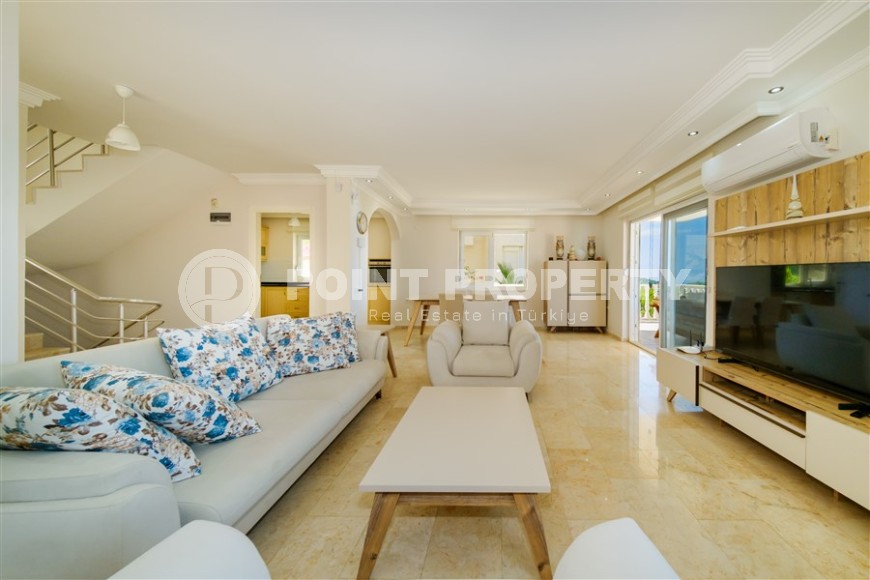 Трехэтажная вилла с панорамным видом на море, в живописном, экологически чистом районе Аланьи - Каргыджак-id-6263-фото-3