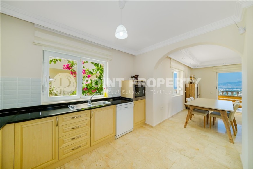 Трехэтажная вилла с панорамным видом на море, в живописном, экологически чистом районе Аланьи - Каргыджак-id-6263-фото-6