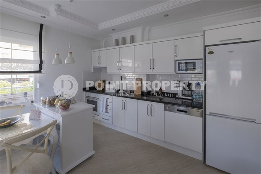 Furnished three-room apartment, 100m² in a cozy residence in Cikcilli area, Alanya-id-1492-photo-6